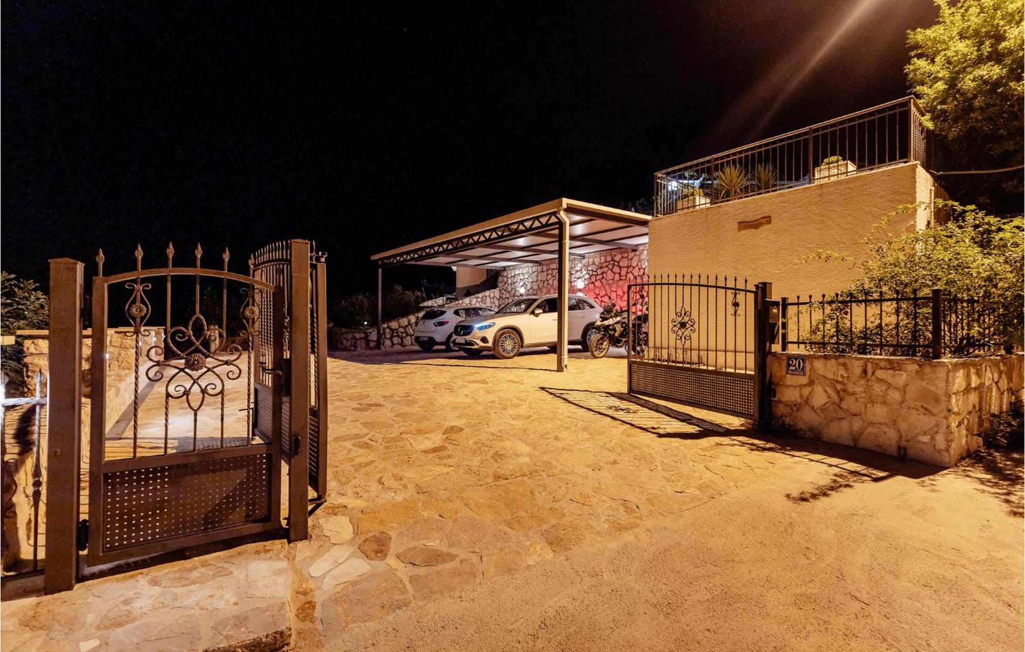 Amazing Home In Herceg Novi With House Sea View Exterior photo